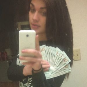 Meet your Posher, Isabell